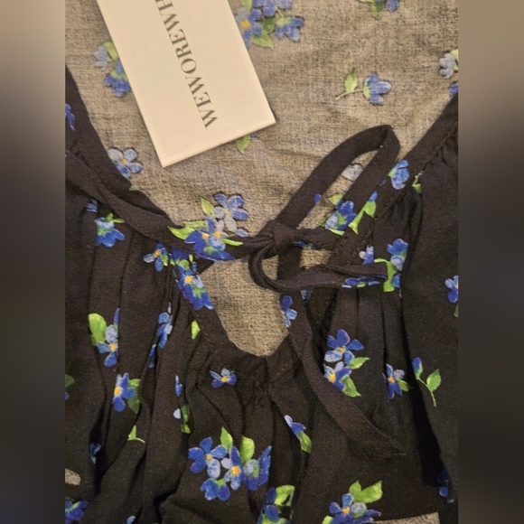 💚 NWT We Wore What Floral Blouse - Picture 3 of 10